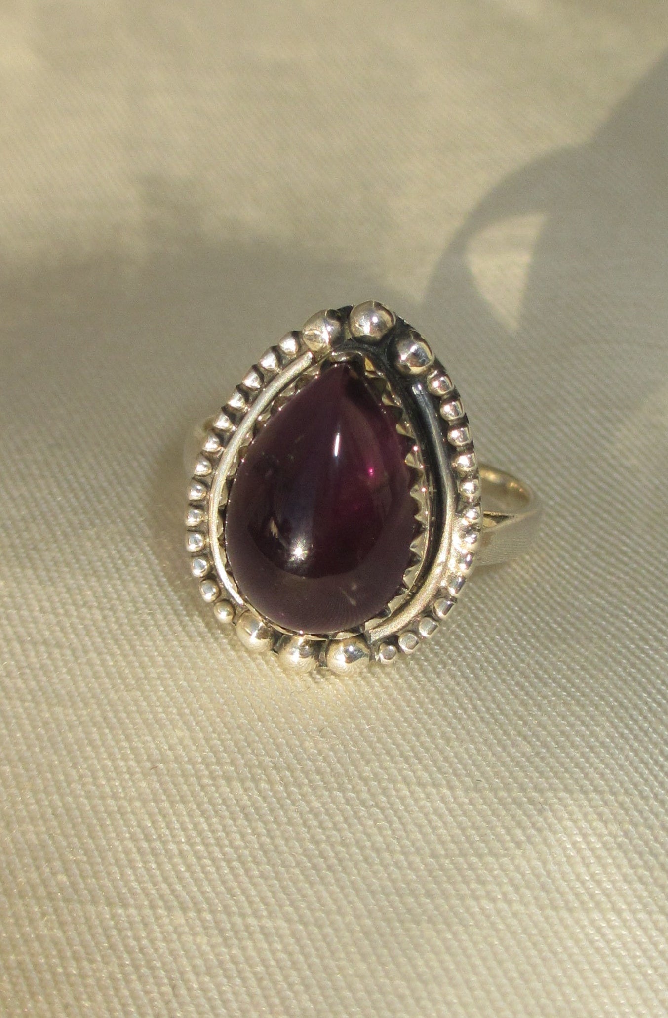 Amira — Garnet